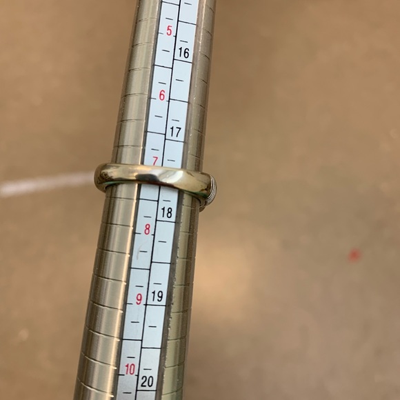 Judith Ripka SS and smokey quartz and CZ size 7-7.25 ring - Picture 4 of 9